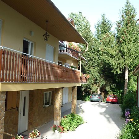 Attila Apartmanhaz Hotel Hévíz Buitenkant foto