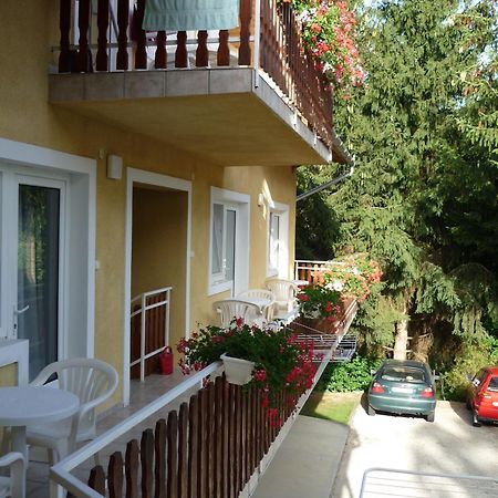 Attila Apartmanhaz Hotel Hévíz Buitenkant foto