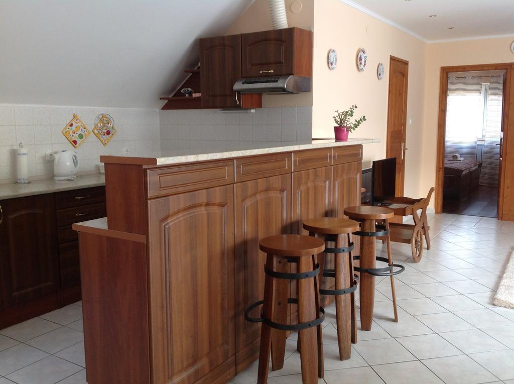 Attila Apartmanhaz Hotel Hévíz Kamer foto