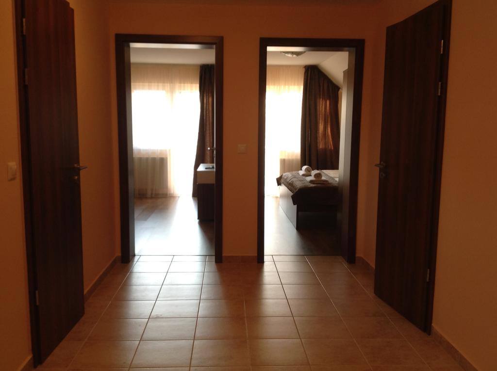 Attila Apartmanhaz Hotel Hévíz Kamer foto