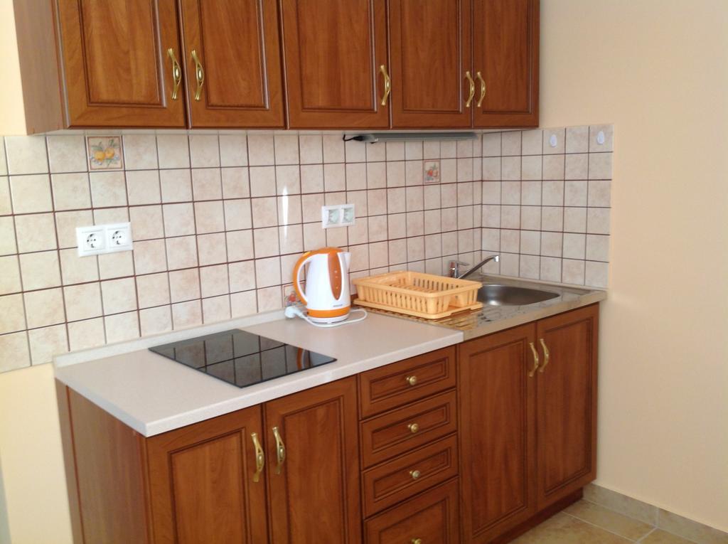 Attila Apartmanhaz Hotel Hévíz Kamer foto