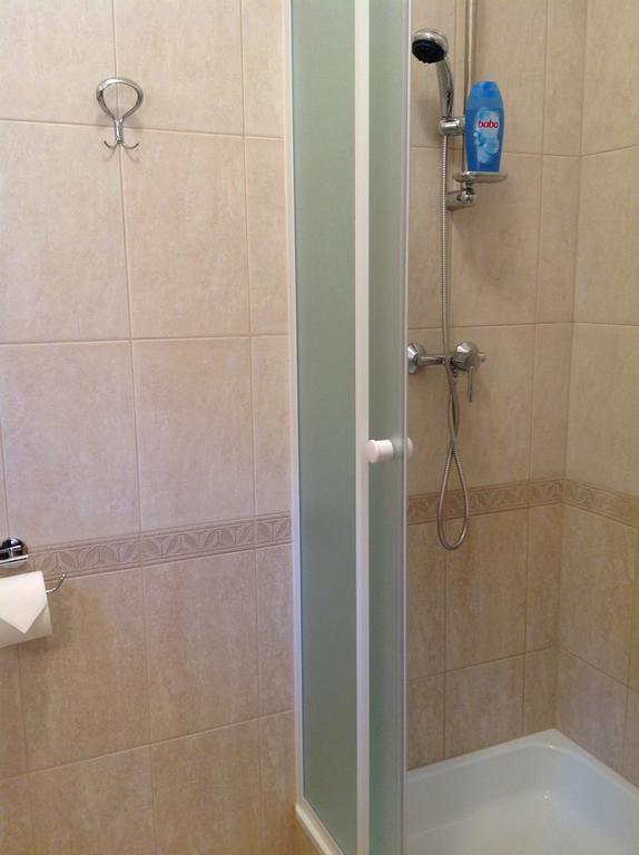 Attila Apartmanhaz Hotel Hévíz Kamer foto