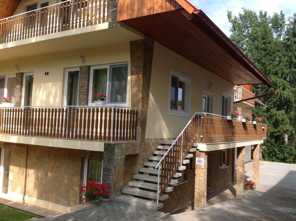 Attila Apartmanhaz Hotel Hévíz Buitenkant foto